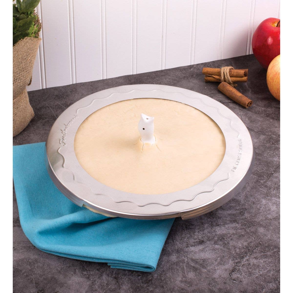 Porcelain Baking Pie Bird