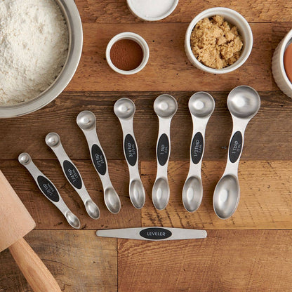 Magnetic Measuring Spoons With Leveler