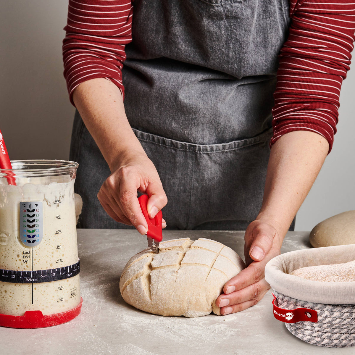KneadAce PRO Sourdough Kit:34oz Jar-Round Baskets-Bread Lame